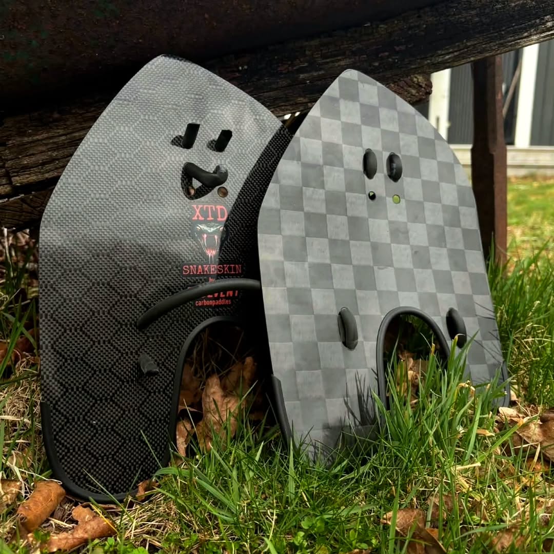 XTD Snakeskin carbon paddle by Evolvent. Spread Tow and Hexagon carbon